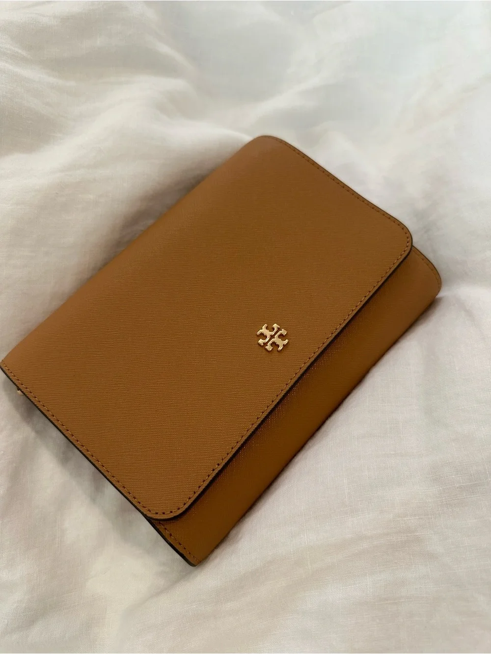 Tory Burch Wallet Crossbody in Caramel
